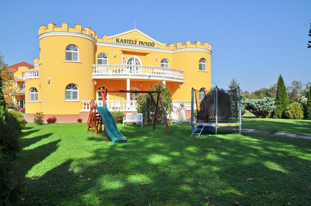 Hotel Kastely Panzio Hajdúszoboszló Exterior foto