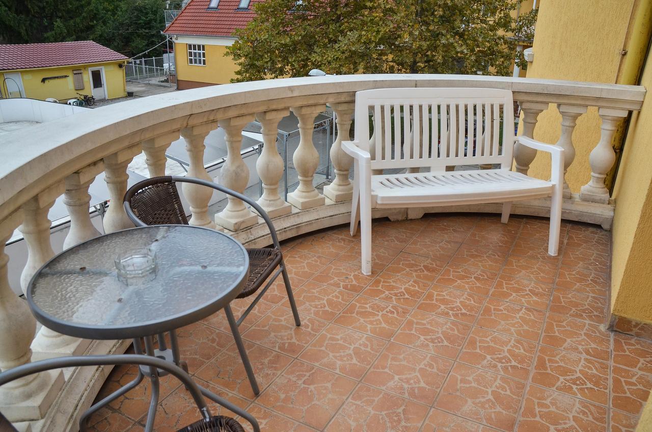 Hotel Kastely Panzio Hajdúszoboszló Exterior foto